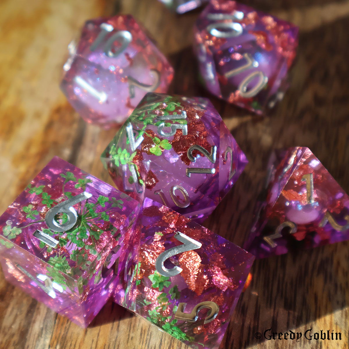 Liquid Core Dice Set (Transparent Purple with Green Flowers)