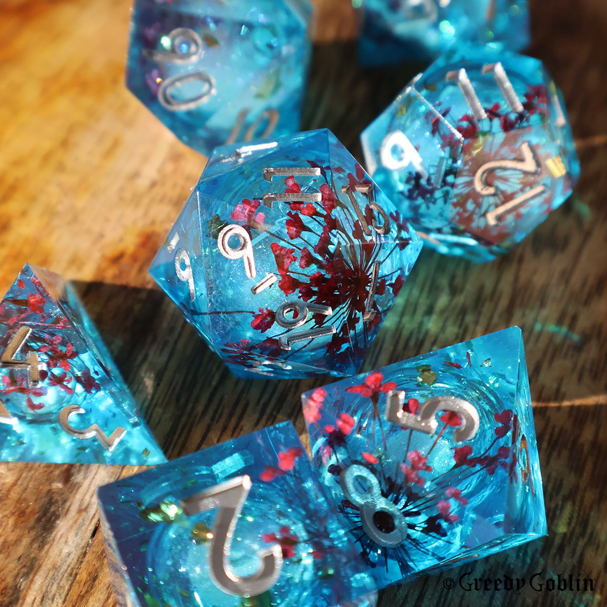 Liquid Core Dice Set (Transparent Blue with Red Flowers)