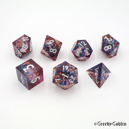 Liquid Core Dice Set (Transparent Purple with Blue Flowers)
