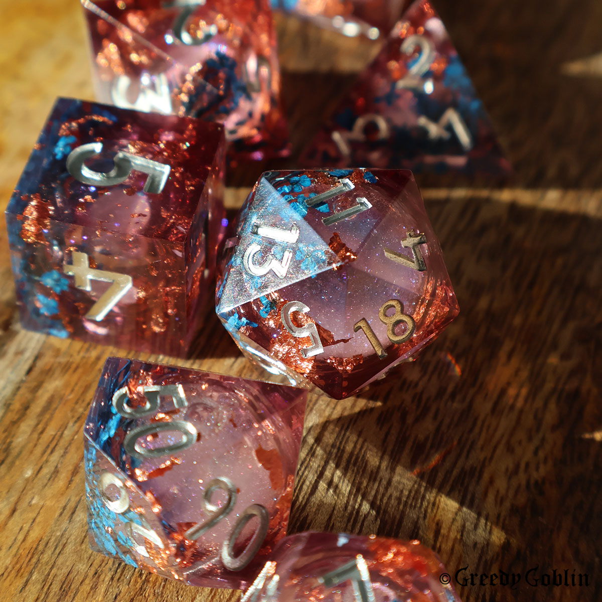 Liquid Core Dice Set (Transparent Purple with Blue Flowers)